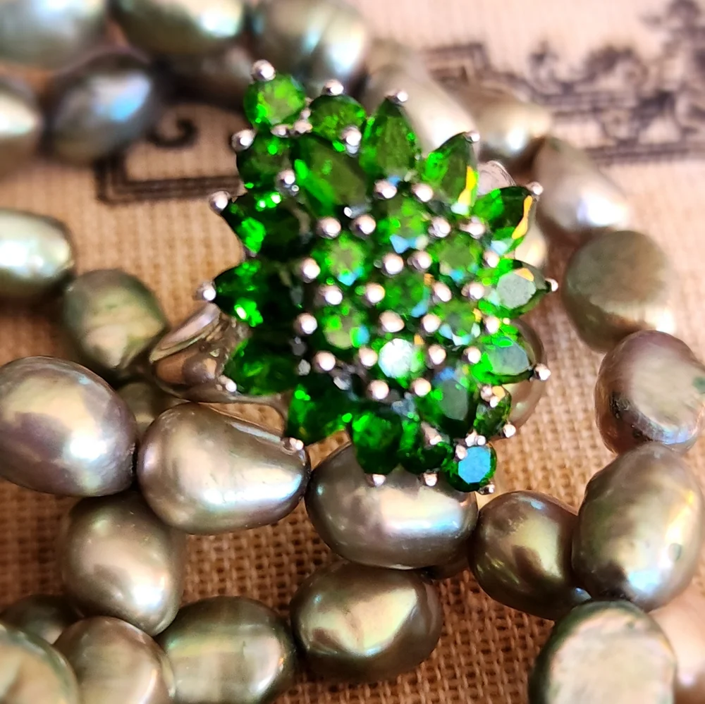Emerald Green Crystal Cluster Ring - Women Jewelry